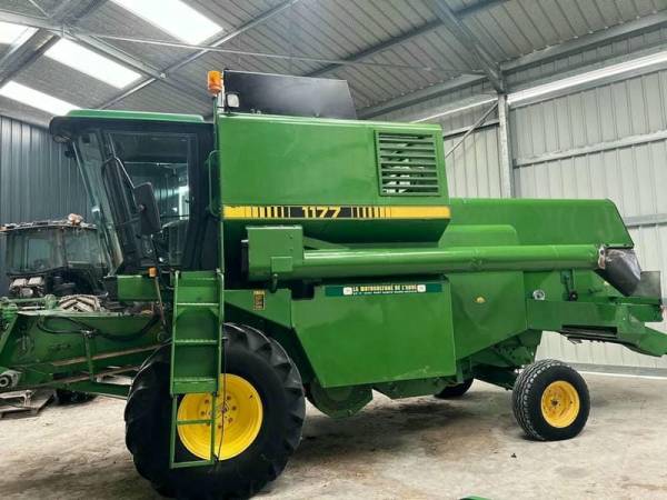 Комбайн John Deere 1177 (1990)