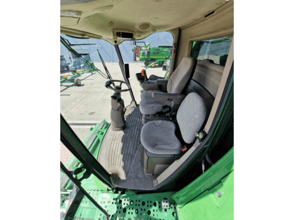 Комбайн John Deere T 670 (2013)