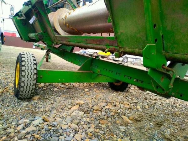 Візок під жатку John Deere 5.5 метрів (1990)