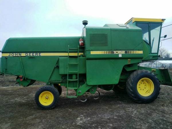 Комбайн John Deere 1052 (1989)