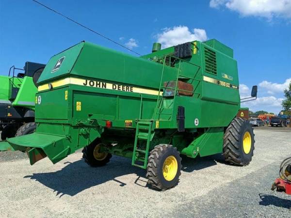 Комбайн John Deere 1188 (1996)