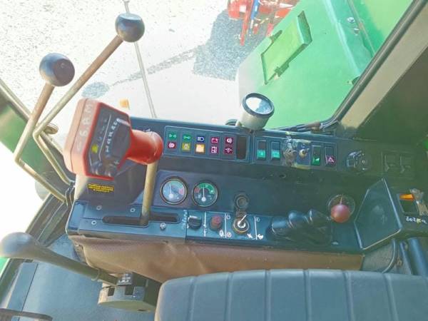 Комбайн John Deere 1188 (1996)