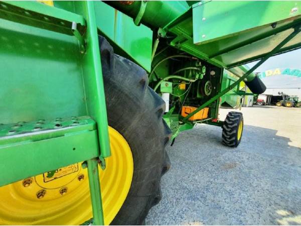 Комбайн John Deere 1188 (1996)