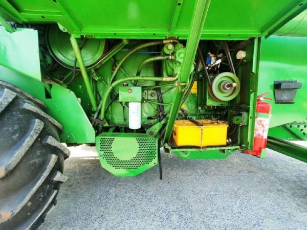 Комбайн John Deere 1188 (1996)