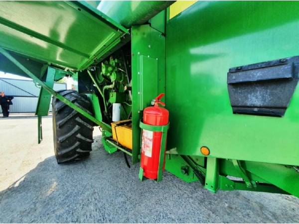 Комбайн John Deere 1188 (1996)