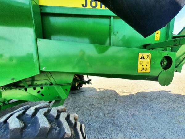 Комбайн John Deere 1188 (1996)