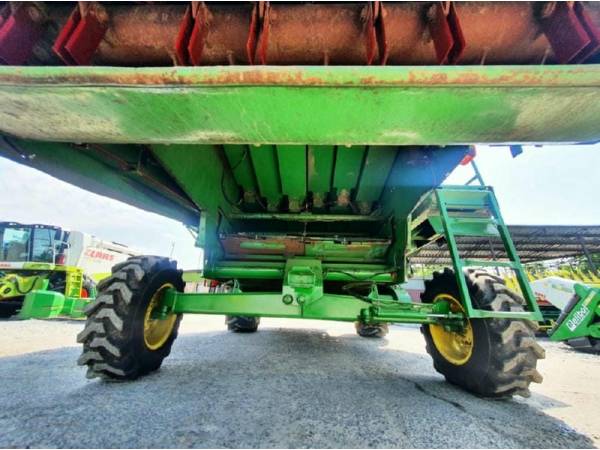 Комбайн John Deere 1188 (1996)