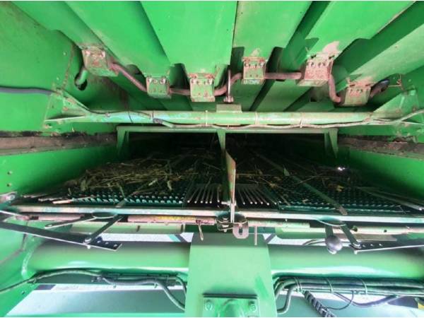 Комбайн John Deere 1188 (1996)