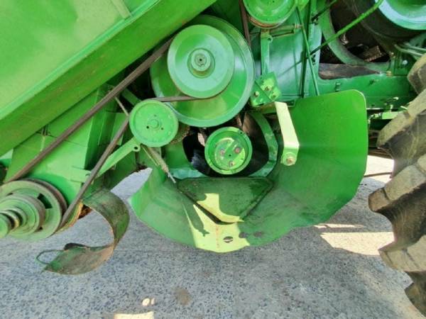 Комбайн John Deere 1188 (1996)