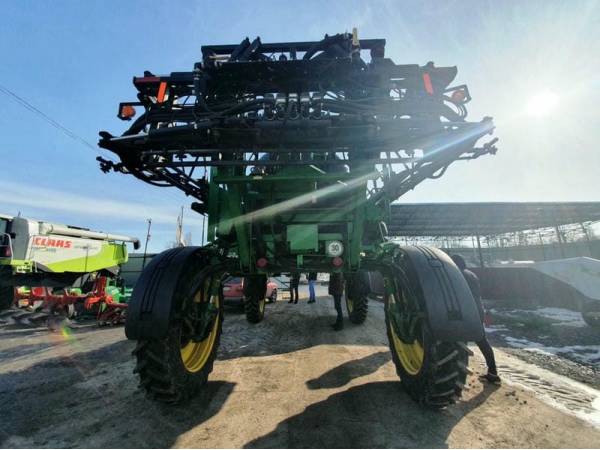 Самохідний обприскувач John Deere 4730 (2012)