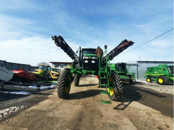 Самохідний обприскувач John Deere 4730 (2012)