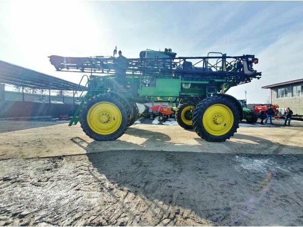 Самохідний обприскувач John Deere 4730 (2012)