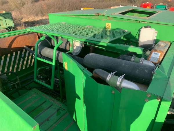 Комбайн John Deere 1550 CWS (2004)