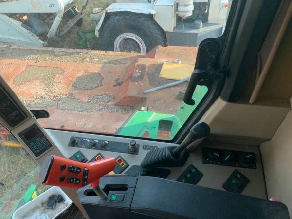 Комбайн John Deere 1550 CWS (2004)