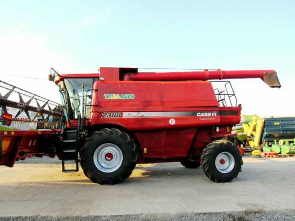 Комбайн Case IH 2388 (2008)