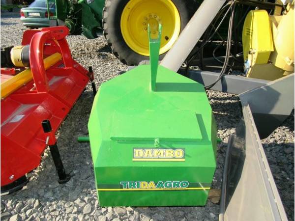 Противагу Tridaagro Dambo 850 (2020)