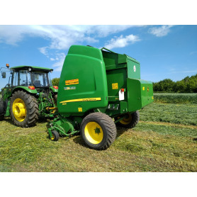 Прес-підбирач рулонний John Deere 864 Premium (2010)