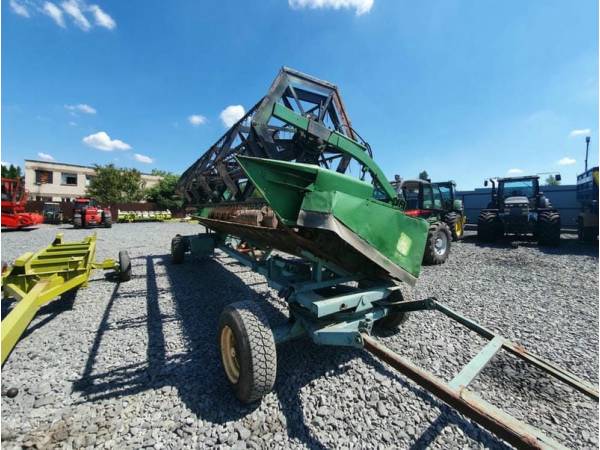 Жатка John Deere 820R (1998)