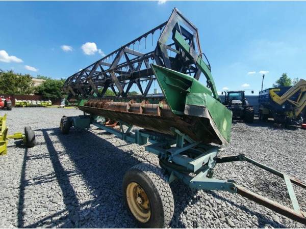 Жатка John Deere 820R (1998)