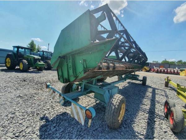 Жатка John Deere 820R (1998)