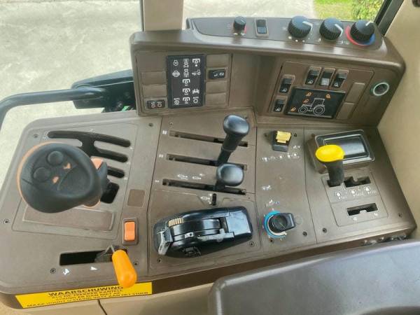 Трактор John Deere 6310 (2002)