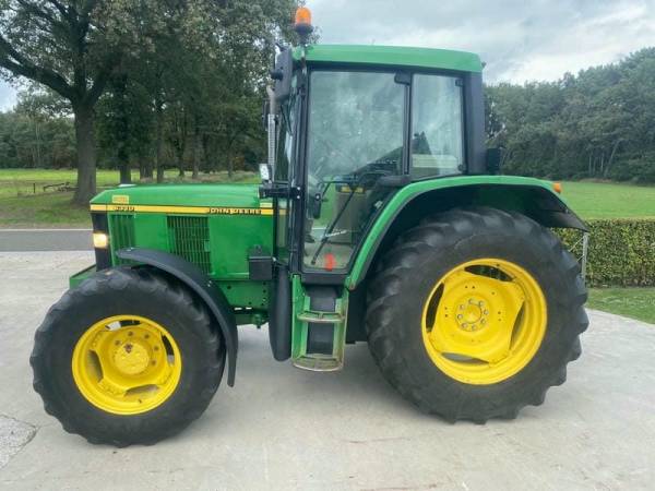 Трактор John Deere 6310 (2002)