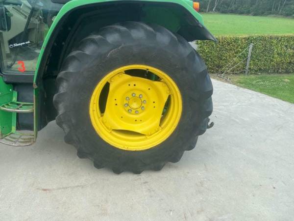 Трактор John Deere 6310 (2002)