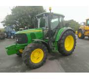 Трактор John Deere 6220