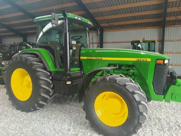 Трактор John Deere 8300 (1996)