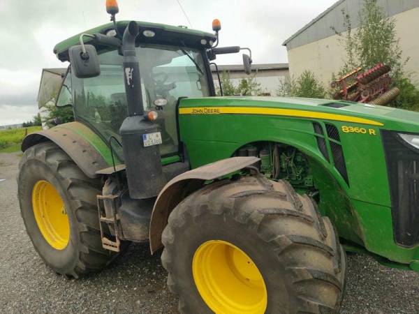 Трактор John Deere 8360 R (2011)