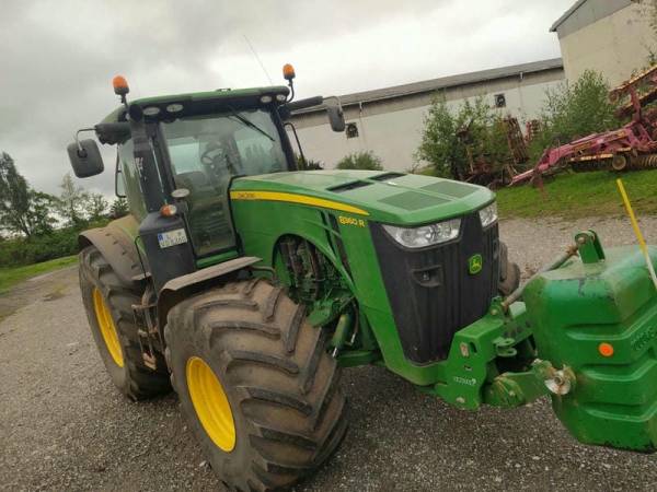 Трактор John Deere 8360 R (2011)