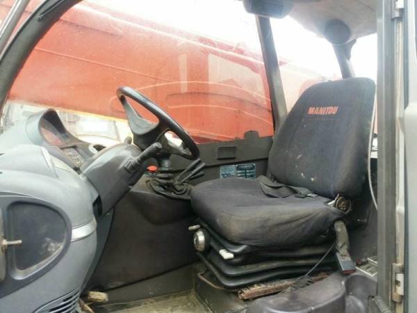 Телескопічний навантажувач Manitou MT1440 (2012)