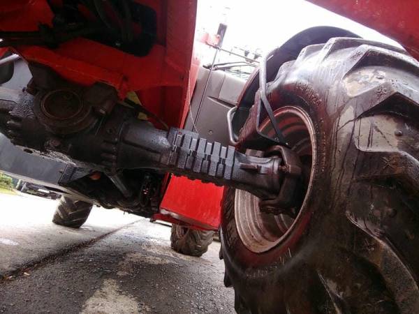 Телескопічний навантажувач Manitou MT1440 (2012)