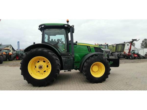 Трактор John Deere 7200R (2013)