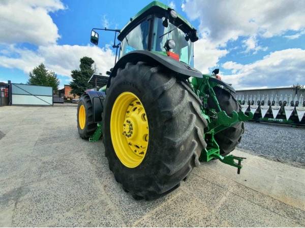 Трактор John Deere 8520 (2005)