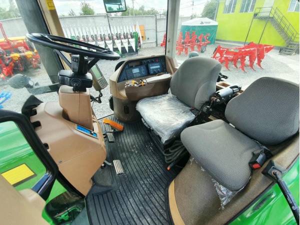 Трактор John Deere 8520 (2005)
