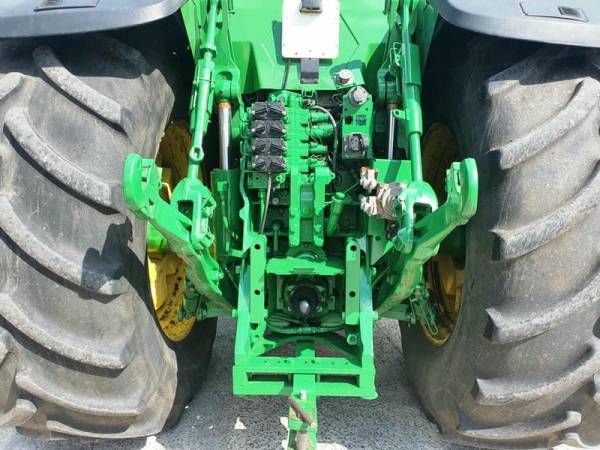 Трактор John Deere 8520 (2005)