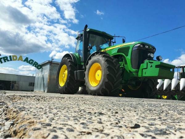Трактор John Deere 8520 (2005)