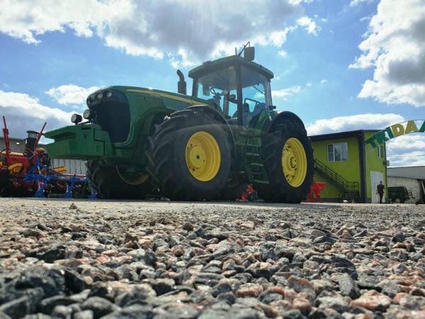 Трактор John Deere 8520 (2005)