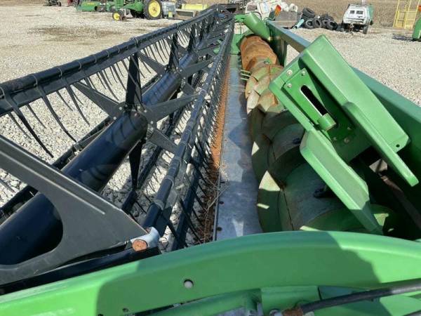 HydraFlex жатка John Deere 630F (2004)
