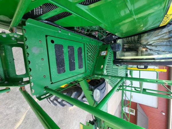 Самохідний обприскувач  John Deere R4038  (2015)