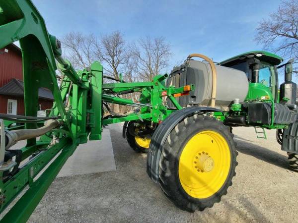 Самохідний обприскувач  John Deere R4038  (2015)