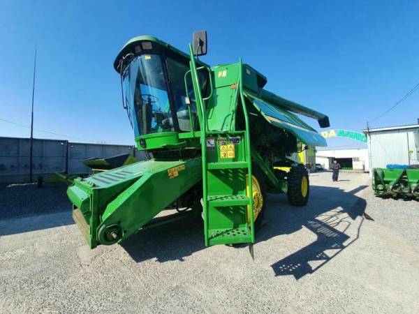 Комбайн John Deere 9610 (1998) 