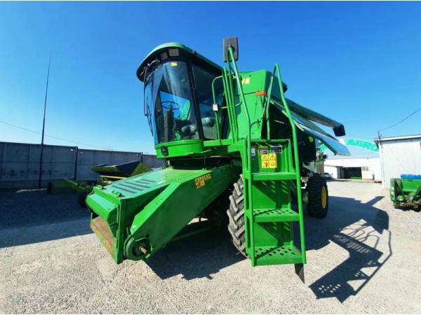 Комбайн John Deere 9610 (1998) 