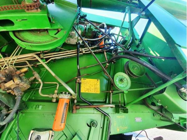 Комбайн John Deere 9610 (1998) 