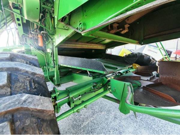 Комбайн John Deere 9610 (1998) 