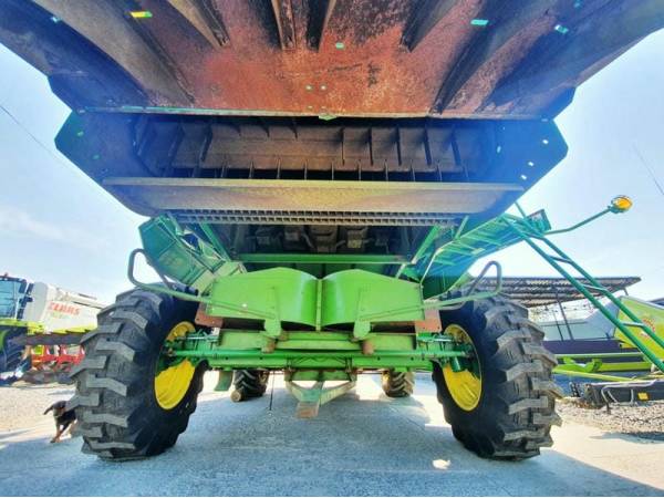 Комбайн John Deere 9610 (1998) 