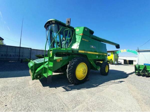 Комбайн John Deere 9610 (1998) 