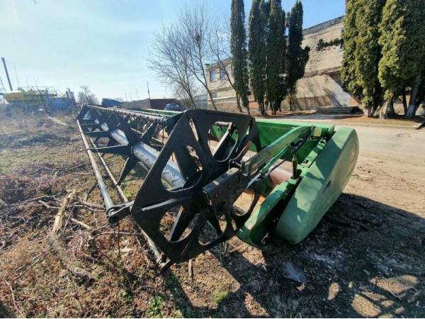 Жатка зерновая John Deere 620R (2002)