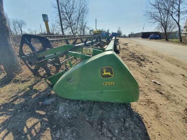 Жатка зерновая John Deere 620R (2002)